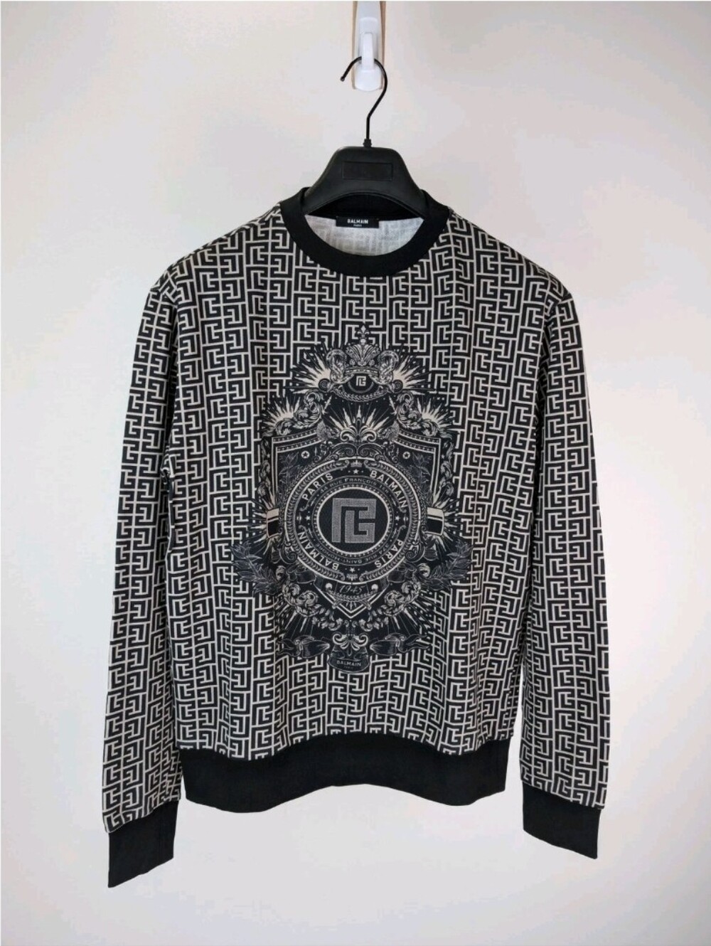 Balmain Logo Print Oversized Pullover Sweatshirt in Black / NWOT Medium/ COA